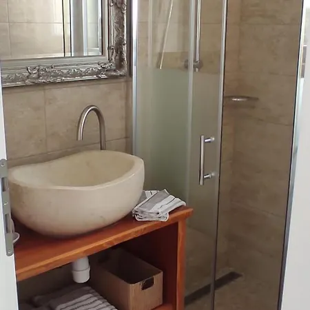 Vakantiehuis Beachfront House With Hot Tubcove Tri Luke, Korcula - 22092